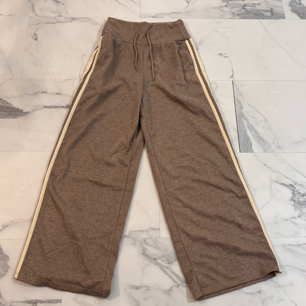 🤎Halara🤎 Brown Side Stripe Pants